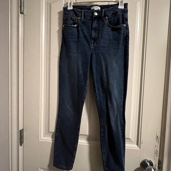 Good American Good Legs Crop - Picture 5 of 12